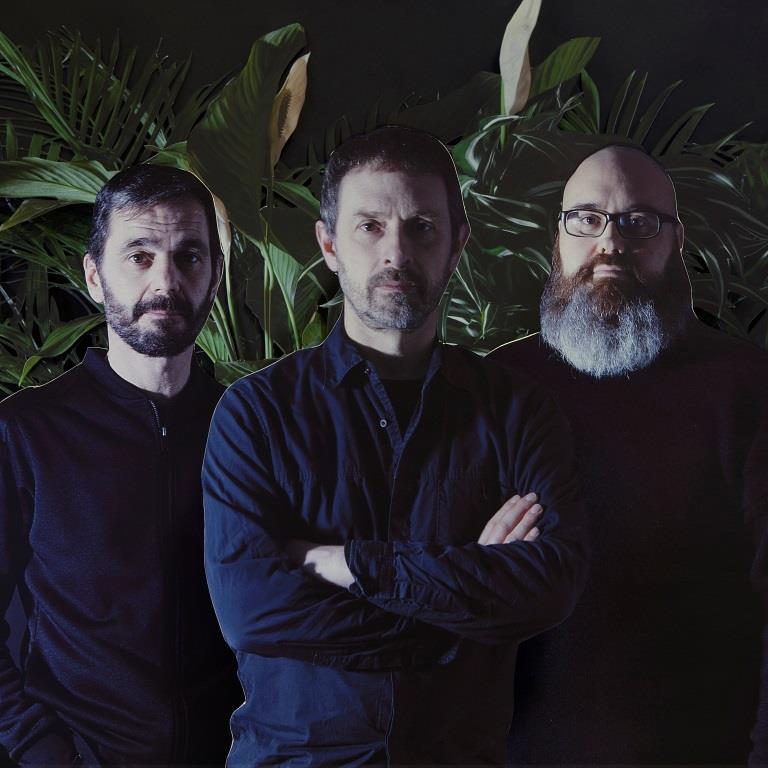 trsq_trio carre HD ridotta.jpg